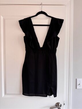 superdown Black Plunging Ruffle Sleeve Mini Dress Size medium